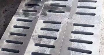 新疆 芝麻灰石材沟盖板