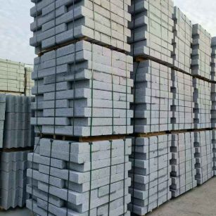 新疆 路沿石（路侧石），颜色一致，尺寸标准