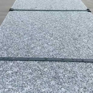 新疆 芝麻黑火烧面毛板，条板，半成品