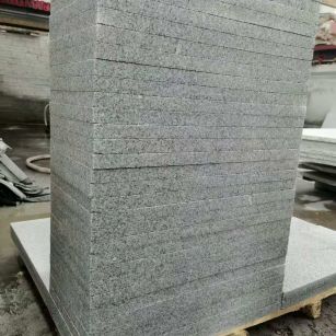 新疆 花岗岩 地铺成品300*600，尺寸标准、厚薄均匀