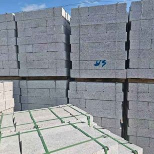 新疆 路沿石，路侧石-尺寸标准、颜色均匀