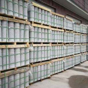 新疆 芝麻白挡车柱、阻车桩、隔离柱