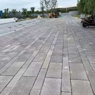 新疆仿古石铺装效果