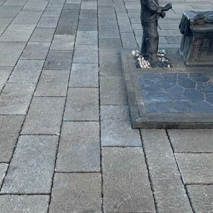 新疆仿古石铺装效果
