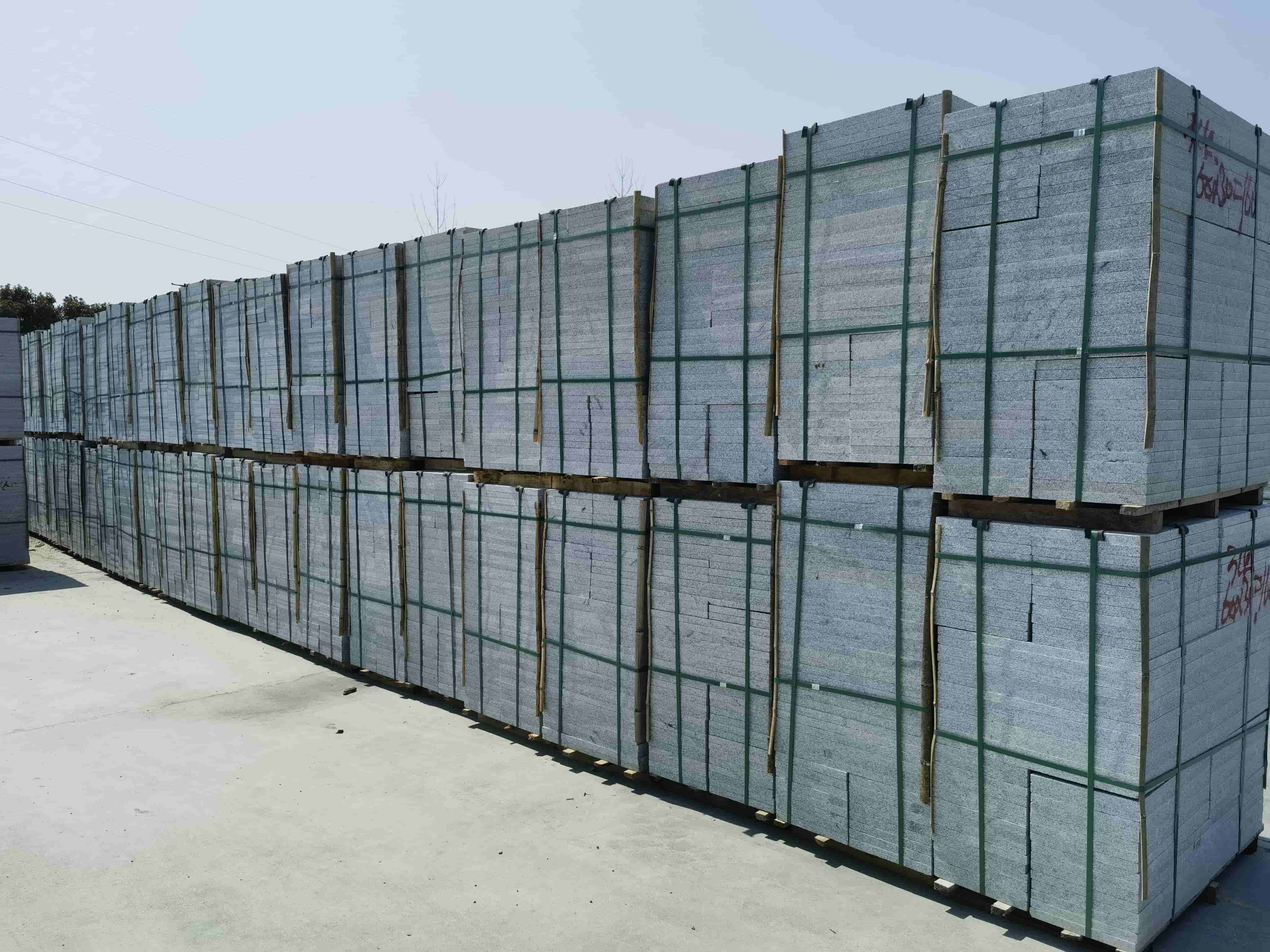 新疆芝麻白火烧300*600处理价：3公分23元，5公分28元