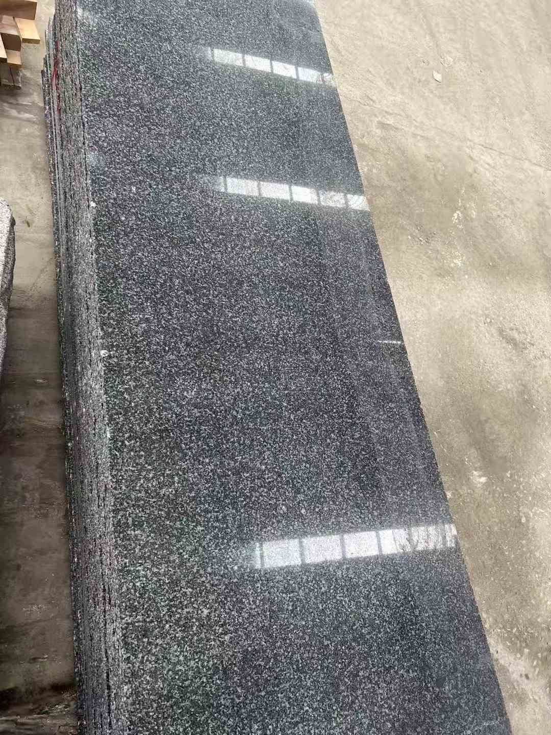 新疆 芝麻黑光面