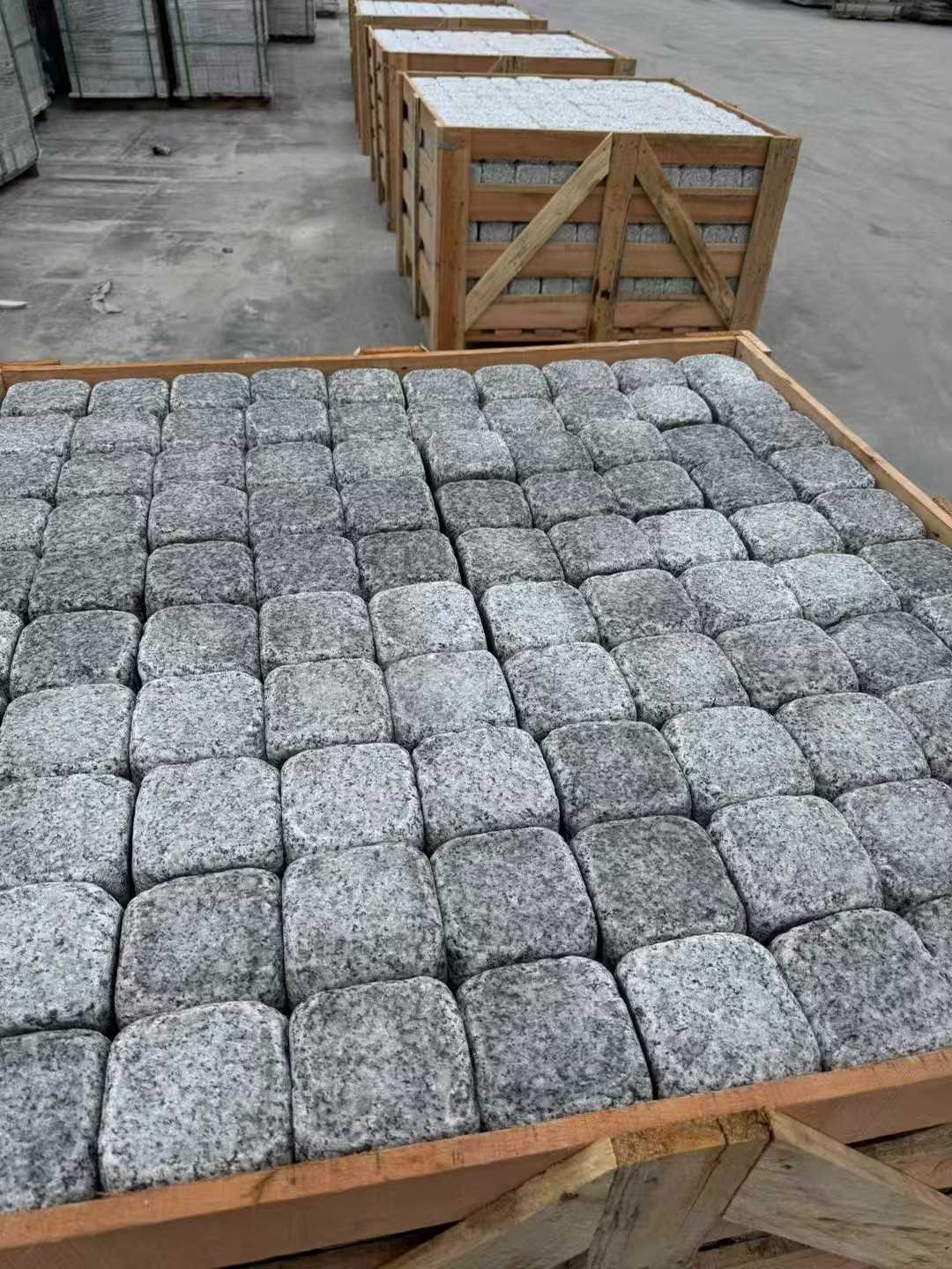 新疆 园林景观滚石