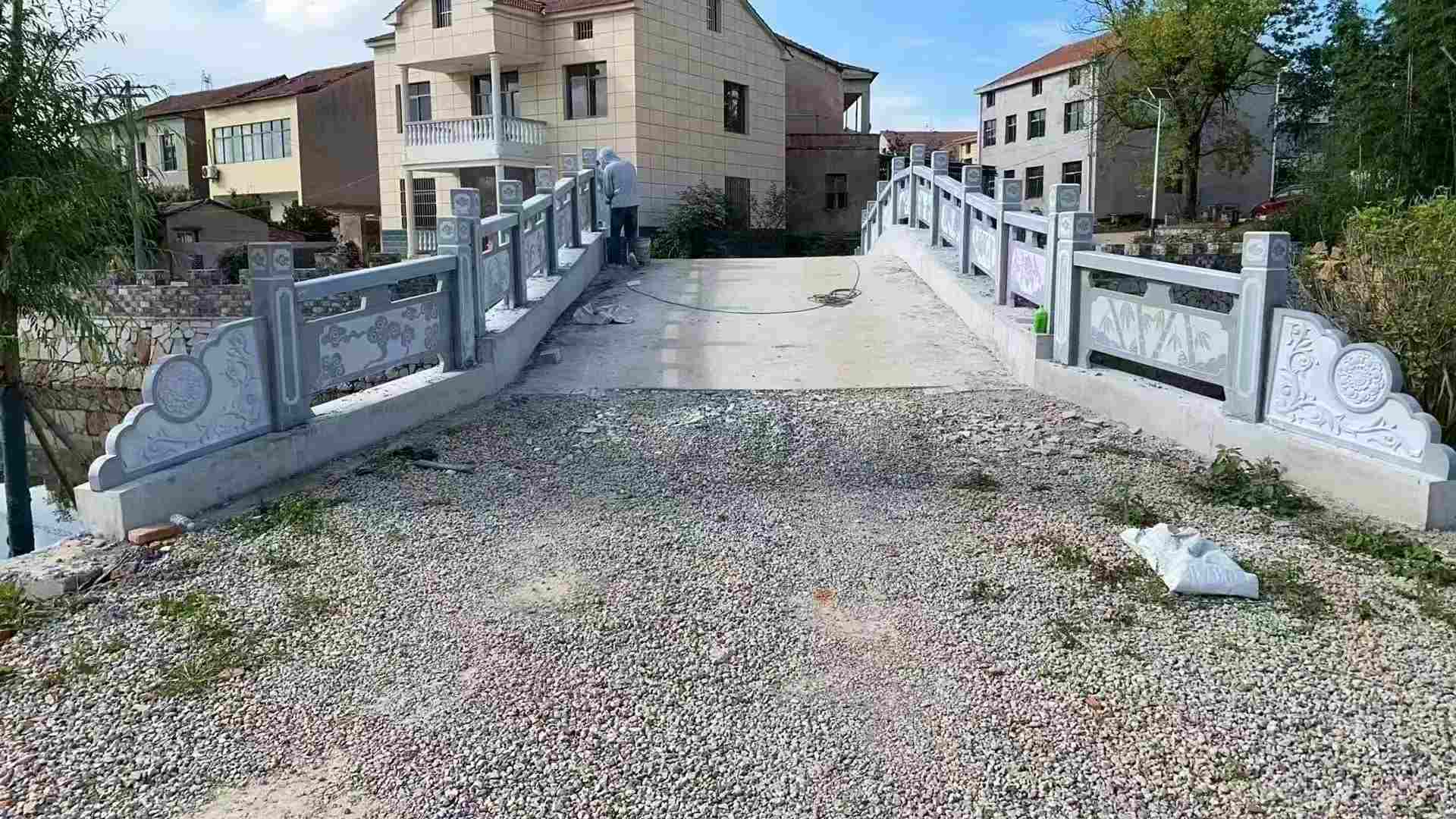 新疆 芝麻灰花岗岩桥栏杆